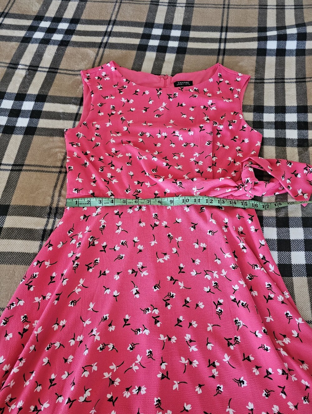 Women’s Pink Floral Tie-Waist Sleeveless Dress - Picture 10 of 13